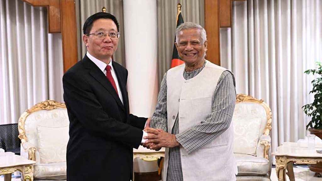 বাংলাদেশ-চীন সম্পর্ক আরও গভীর করার প্রতিশ্রুতি প্রধান উপদেষ্টার