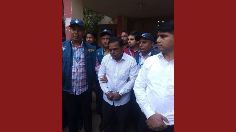 ঘুসসহ দুদকের হাতে গ্রেফতার সেই শিক্ষা কর্মকর্তা ফের স্বপদে