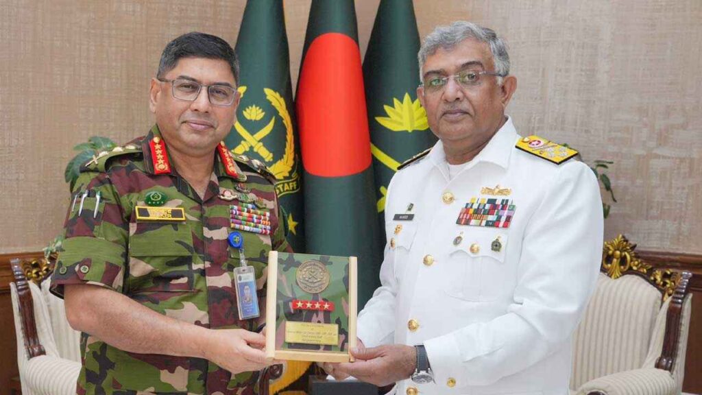 সেনাপ্রধানের সঙ্গে পাকিস্তান নৌবাহিনী প্রধানের সাক্ষাৎ