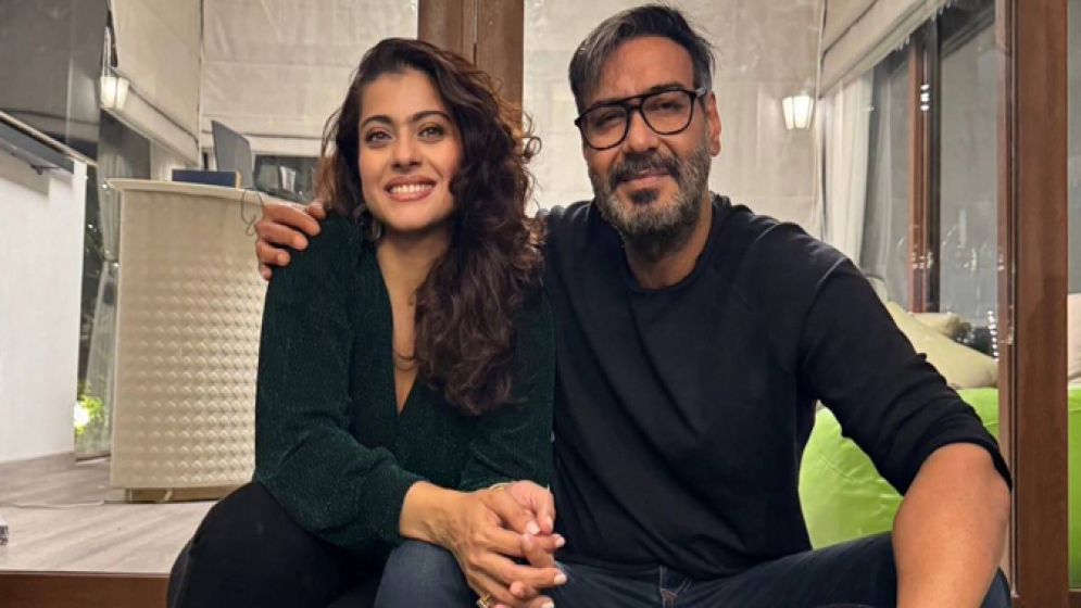 ‘এখন মানুষ ভালোবাসা শব্দের গভীরতা বোঝে না’