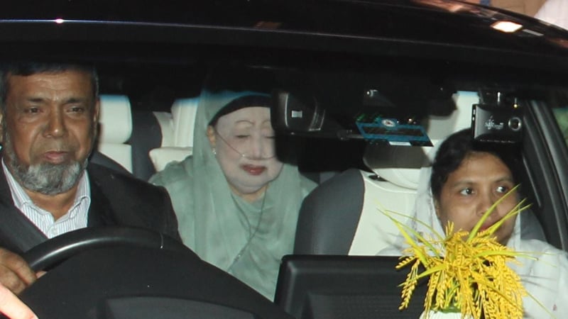 স্বাস্থ্য পরীক্ষার জন্য হাসপাতালে ভর্তি হলেন বিএনপি চেয়ারপারসন বেগম খালেদা জিয়া